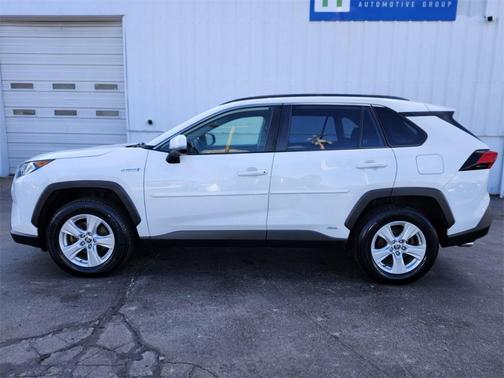 2021 Toyota RAV4 Hybrid XLE