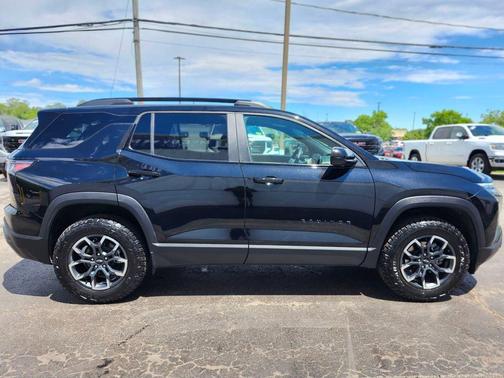 Mosaic Black Metallic 2026 Chevrolet Equinox FWD ACTIV