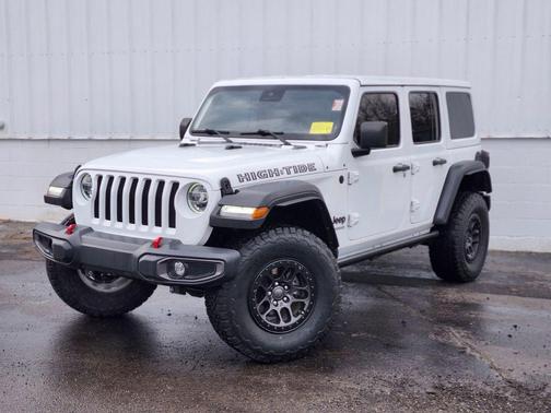 Bright White Clearcoat 2022 Jeep Wrangler Unlimited High Tide 4x4