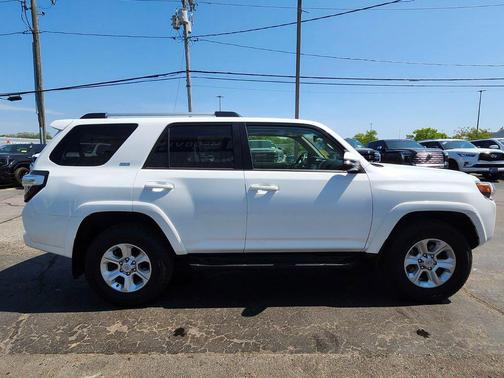 Ice Cap 2024 Toyota 4Runner SR5 Premium