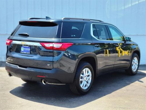 2021 Chevrolet Traverse LT Cloth