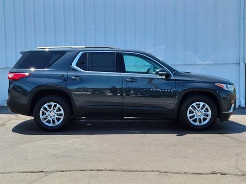 2021 Chevrolet Traverse LT Cloth