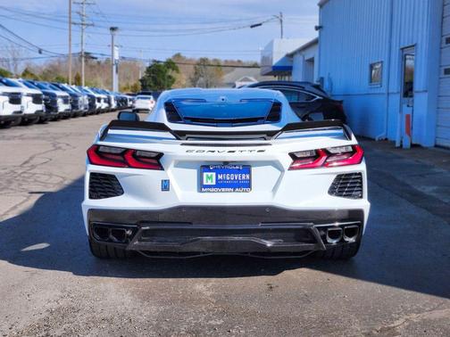 Arctic White 2023 Chevrolet Corvette Stingray w/2LT