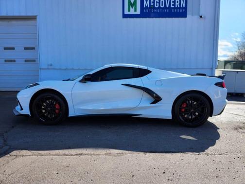 Arctic White 2023 Chevrolet Corvette Stingray w/2LT