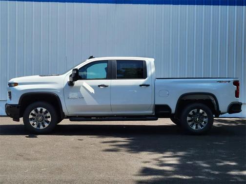 2025 Chevrolet Silverado 2500 Custom