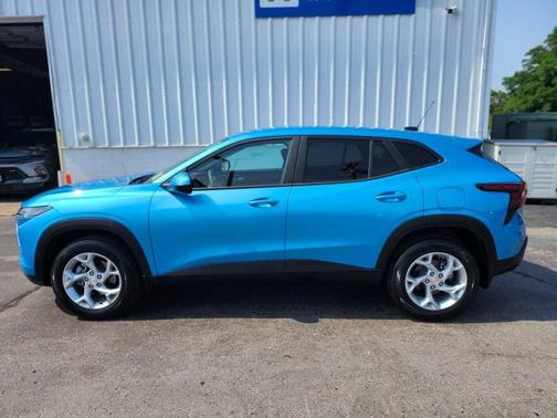 Marina Blue Metallic 2026 Chevrolet Trax LS