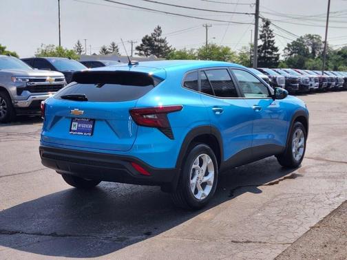 Marina Blue Metallic 2026 Chevrolet Trax LS