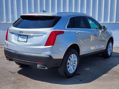 Radiant Silver Metallic 2019 Cadillac XT5 Base