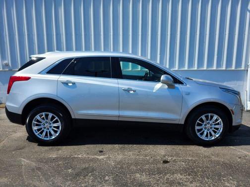 Radiant Silver Metallic 2019 Cadillac XT5 Base