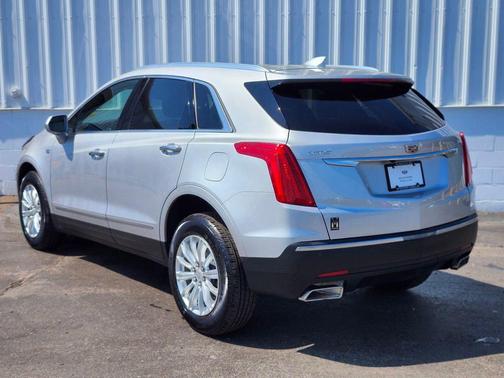 Radiant Silver Metallic 2019 Cadillac XT5 Base
