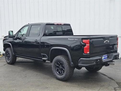 2025 Chevrolet Silverado 2500 4WD Crew Cab Standard Bed ZR2
