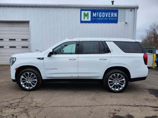 Summit White 2023 GMC Yukon SLT