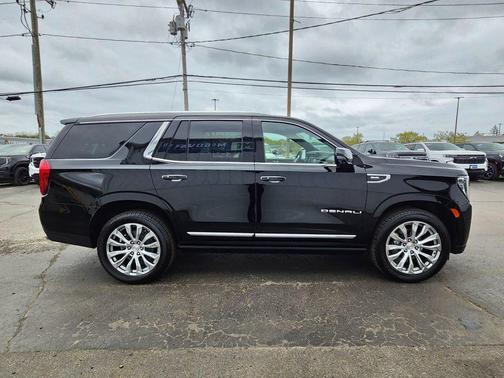 Onyx Black 2023 GMC Yukon Denali