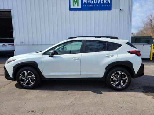 Crystal White Pearl 2024 Subaru Crosstrek Premium