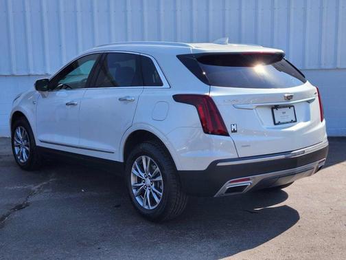 Crystal White Tricoat 2023 Cadillac XT5 Premium Luxury