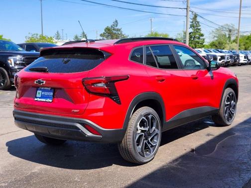 Apex Red 2026 Chevrolet Trax FWD 2RS
