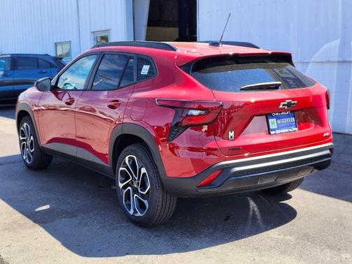 Apex Red 2026 Chevrolet Trax FWD 2RS