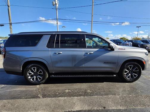 2021 Chevrolet Suburban 4WD Z71