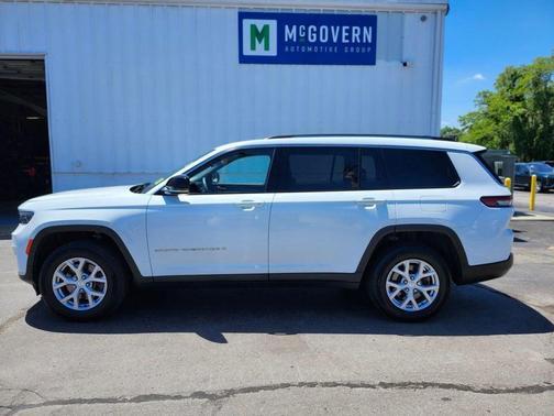 Bright White Clearcoat 2023 Jeep Grand Cherokee L Limited
