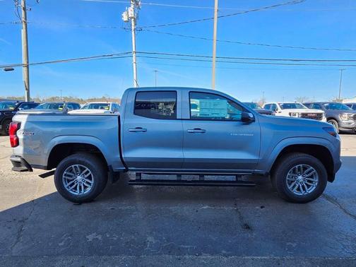 Sterling Gray Metallic 2026 Chevrolet Colorado LT
