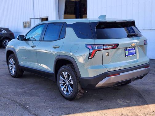 Cacti Green 2026 Chevrolet Equinox 1LT