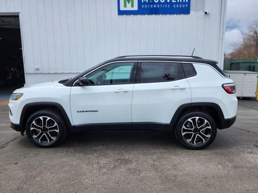 Bright White Clearcoat 2022 Jeep Compass Limited