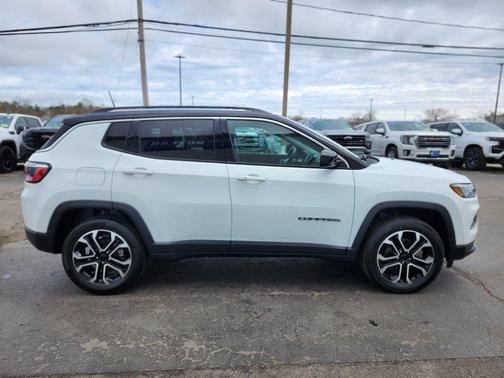 Bright White Clearcoat 2022 Jeep Compass Limited