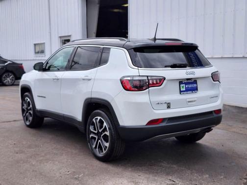 Bright White Clearcoat 2022 Jeep Compass Limited