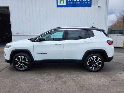 Bright White Clearcoat 2022 Jeep Compass Limited