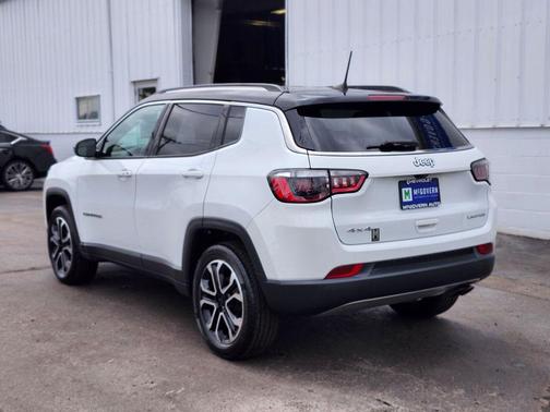 Bright White Clearcoat 2022 Jeep Compass Limited