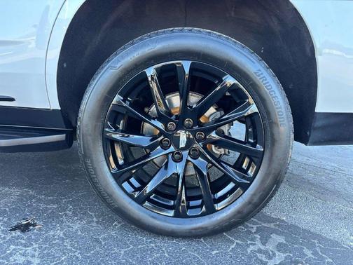 Crystal White Tricoat 2021 Cadillac Escalade Sport