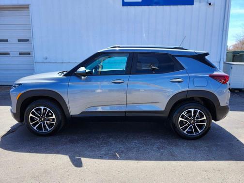Sterling Gray Metallic 2024 Chevrolet Trailblazer LT