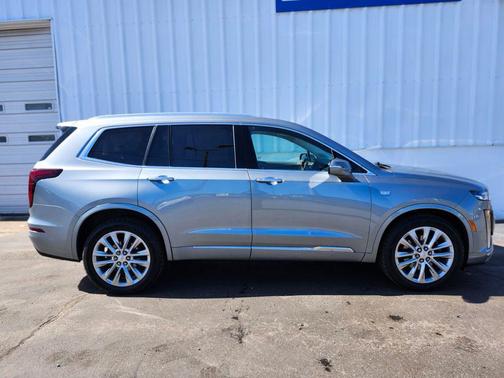 Argent Silver Metallic 2024 Cadillac XT6 Premium Luxury AWD