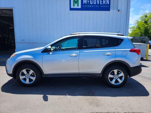 Classic Silver Metallic 2015 Toyota RAV4 XLE