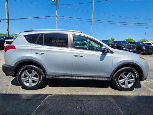 Classic Silver Metallic 2015 Toyota RAV4 XLE