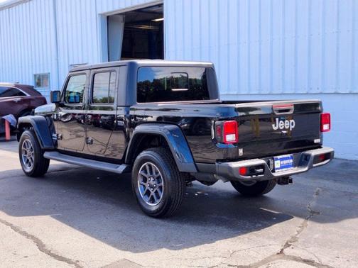 Black Clearcoat 2020 Jeep Gladiator Overland