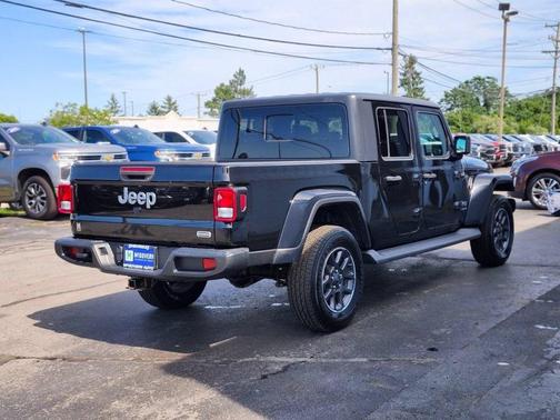 Black Clearcoat 2020 Jeep Gladiator Overland