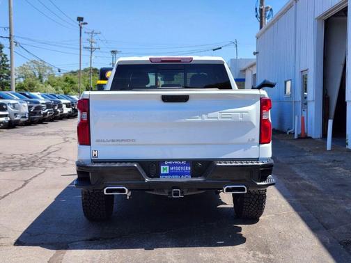 Summit White 2023 Chevrolet Silverado 1500 LT Trail Boss