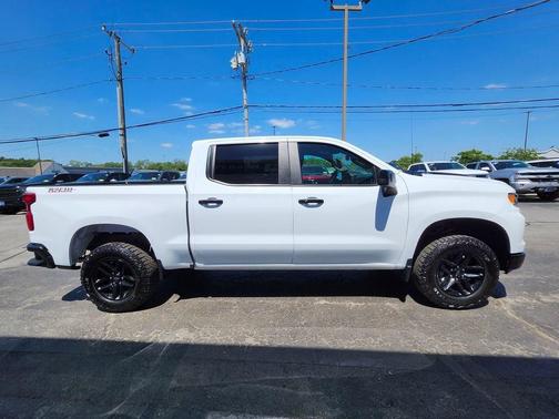 Summit White 2023 Chevrolet Silverado 1500 LT Trail Boss