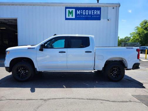 Summit White 2023 Chevrolet Silverado 1500 LT Trail Boss
