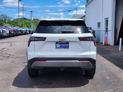 Summit White 2026 Chevrolet Equinox 1LT