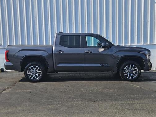 2024 Toyota Tundra Platinum