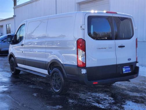 2022 Ford Transit-250 Base