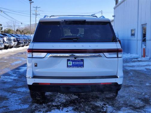2022 Lincoln Navigator Standard