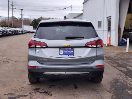 Sterling Gray Metallic 2023 Chevrolet Equinox 1LT