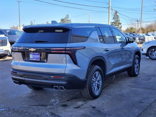 2024 Chevrolet Traverse LS