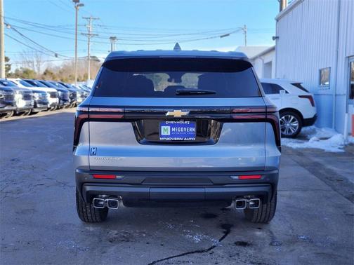 2024 Chevrolet Traverse LS