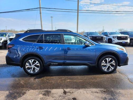 Abyss Blue Pearl 2022 Subaru Outback Limited