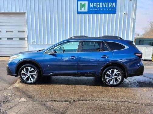 Abyss Blue Pearl 2022 Subaru Outback Limited