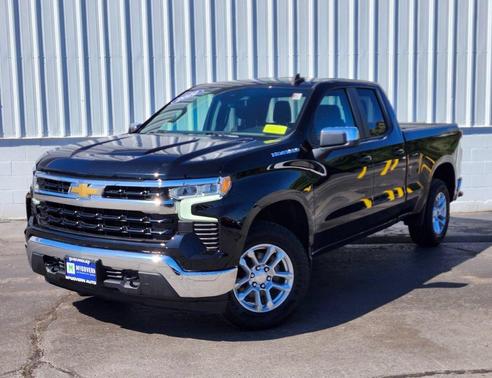 Black 2022 Chevrolet Silverado 1500 LT